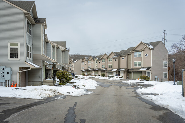 College Park in New London, CT - Building Photo - Building Photo