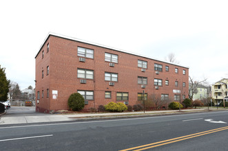 137 Evergreen Ave in Hartford, CT - Building Photo - Building Photo