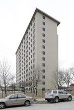 Long Life Apartments in Chicago, IL - Building Photo - Building Photo