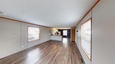 124 Delta Ave in Bismarck, ND - Building Photo - Building Photo