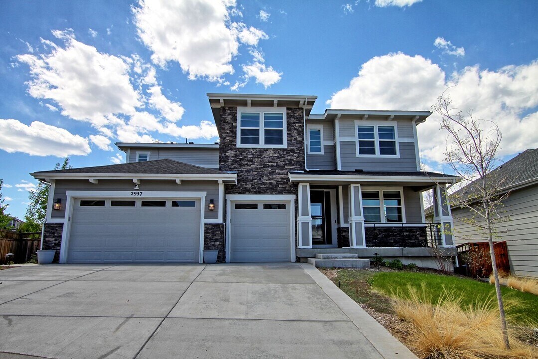 2957 Eagle Wing Wy in Castle Rock, CO - Foto de edificio