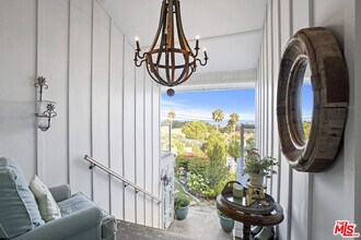 6363 Zumirez Dr in Malibu, CA - Building Photo - Building Photo