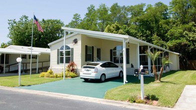 Kissimmee Gardens in Kissimmee, FL - Foto de edificio - Building Photo