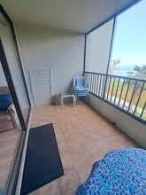 1875 Kalanianaole St in Hilo, HI - Building Photo - Building Photo