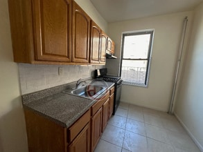 3132 Buhre Ave, Unit 3 in Bronx, NY - Foto de edificio - Building Photo