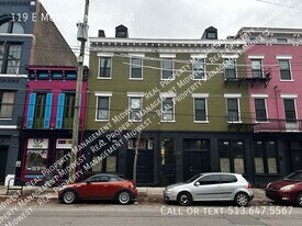 119 E McMicken Ave in Cincinnati, OH - Building Photo
