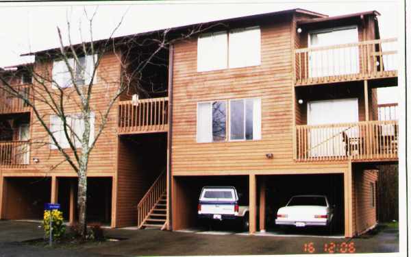 420 SE Olmstead Ave in Snoqualmie, WA - Building Photo