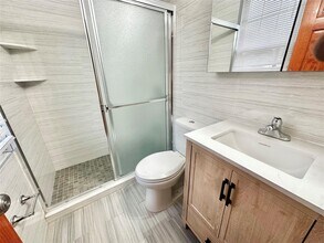 119-21 9th Ave in Queens, NY - Building Photo - Building Photo