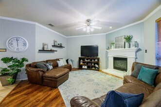 1132 Blackburn Dr in Fort Worth, TX - Building Photo - Building Photo