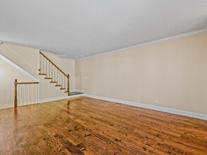 1068 Shermer Rd in Glenview, IL - Building Photo - Building Photo