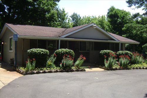 Parkwood Apartments in Jonesville, MI - Building Photo - Building Photo