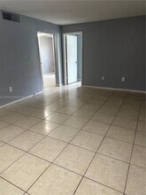 6575 W 4th Ave-Unit -306 in Hialeah, FL - Building Photo - Building Photo
