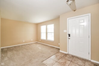 8118 Gathering Ln in Indianapolis, IN - Building Photo - Building Photo