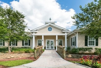 Bradley Pointe in Savannah, GA - Foto de edificio - Building Photo