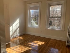 1626 Comm.Ave Unit 12, Unit 12 in Boston, MA - Foto de edificio - Building Photo