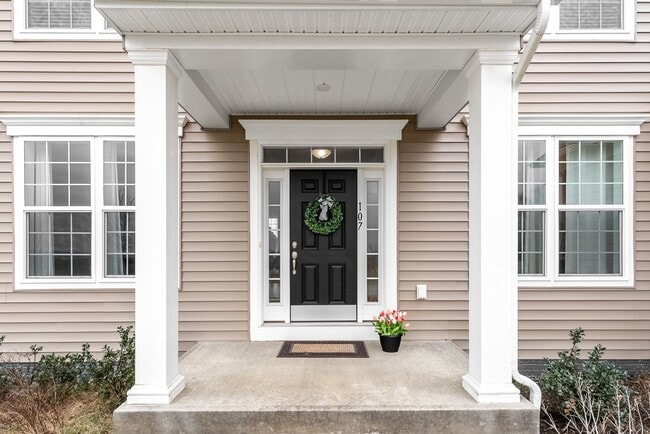 107 Vly Vw Dr in Beaver, PA - Building Photo - Building Photo