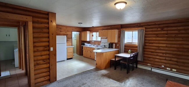 711 N Boulevard St in Gunnison, CO - Foto de edificio - Building Photo