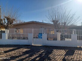 809 Delhi Dr in Socorro, TX - Building Photo