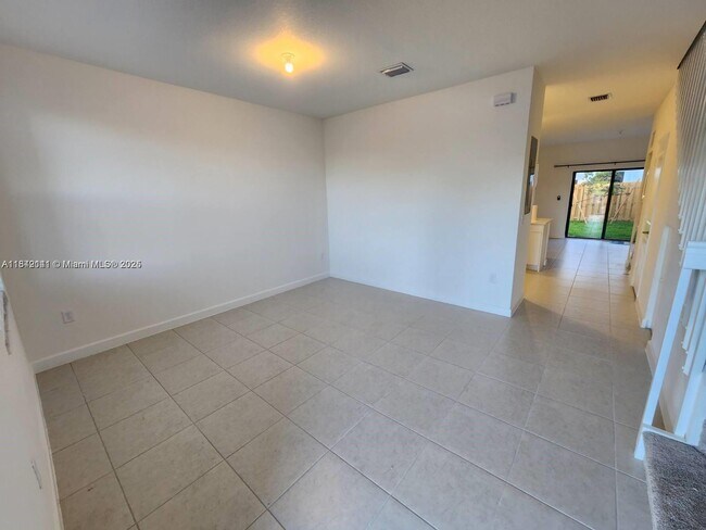 23320 SW 127th Ct in Homestead, FL - Building Photo - Building Photo