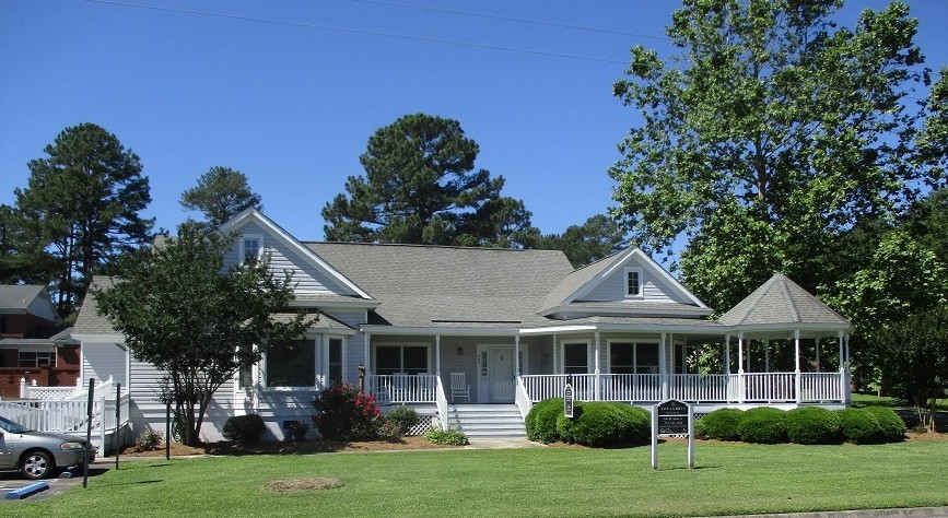 Twin Gables Housing in Ahoskie, NC - Building Photo