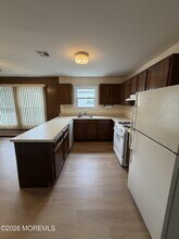 74 Virgin Islands Dr in Toms River, NJ - Building Photo - Building Photo