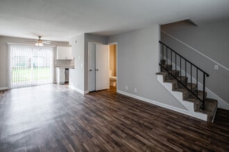 Northfield Lodge in Murfreesboro, TN - Building Photo - Interior Photo
