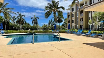 520 Lunalilo Home Rd in Honolulu, HI - Building Photo