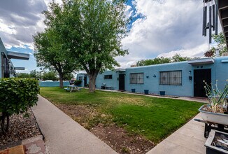 316-320 Rhode Island St NE in Albuquerque, NM - Foto de edificio - Building Photo