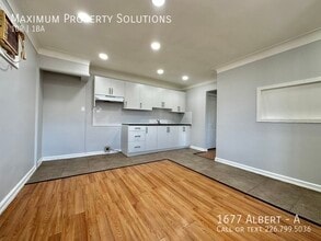 1677 Albert in Windsor, ON - Building Photo - Building Photo