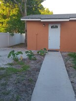 2579 Angler Dr in Delray Beach, FL - Building Photo