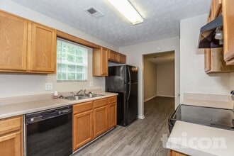 145 Centerra Springs Dr in Mcdonough, GA - Foto de edificio - Building Photo