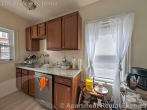 35 Pearson Rd, Unit #1 in Somerville, MA - Building Photo - Building Photo