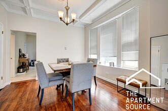 2246 W Armitage Ave, Unit 3 in Chicago, IL - Building Photo - Building Photo