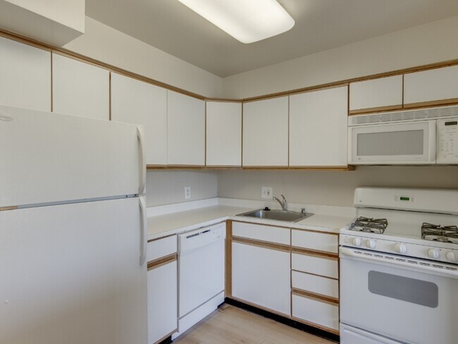 Twin Ridge Apartments I in Baltimore, MD - Building Photo - Building Photo