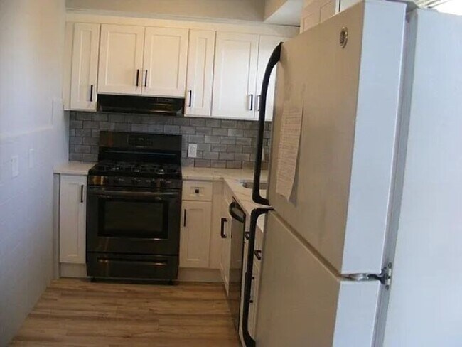 17 University Ave, Unit 17 in Medford, MA - Building Photo - Building Photo