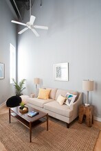 700 Market St in Chapel Hill, NC - Foto de edificio - Building Photo