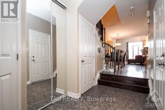 161 Tandalee Crescent in Ottawa, ON - Building Photo - Building Photo