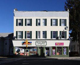 249-251 W Main St in Meriden, CT - Building Photo - Building Photo