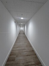 120 SW 37th Ave in Miami, FL - Foto de edificio - Building Photo
