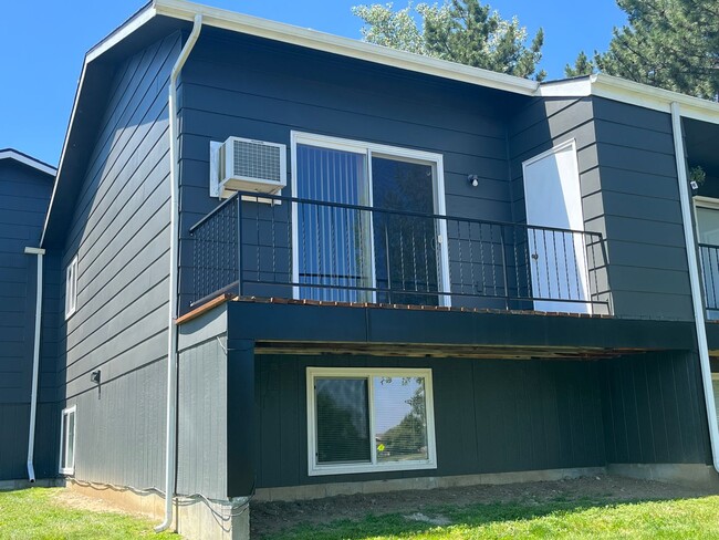 1320 Mineral Pl in Billings, MT - Building Photo - Building Photo