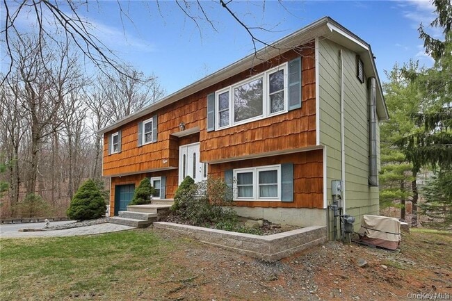 8 Fillmore Ct in Woodbury, NY - Building Photo - Building Photo