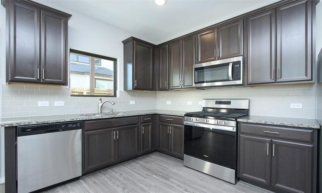 7124 Elgin St in Pearland, TX - Building Photo - Building Photo