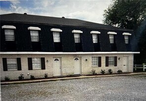 203 Maryland Dr in Luling, LA - Building Photo