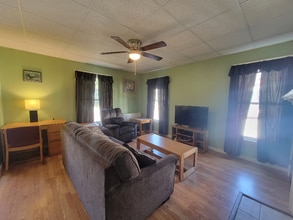 262 Main St in Auburn, ME - Foto de edificio - Building Photo