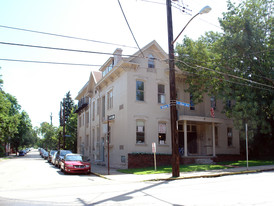 911 S Aiken Ave Apartments