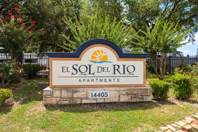 El Sol Del Rio in Houston, TX - Building Photo - Building Photo