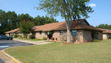 Southern Villas in Newnan, GA - Building Photo - Building Photo