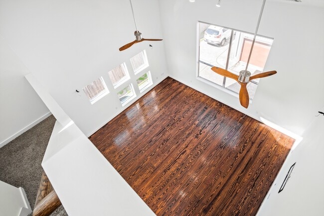 property at 2936 Commerce St