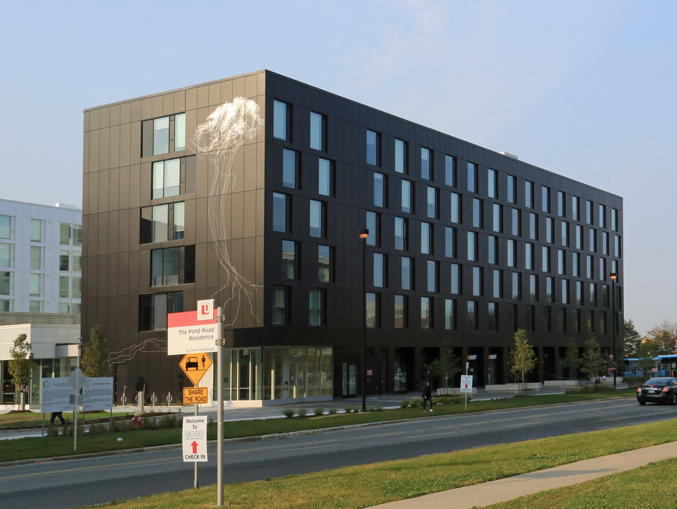 The Quad C2 in Toronto, ON - Building Photo