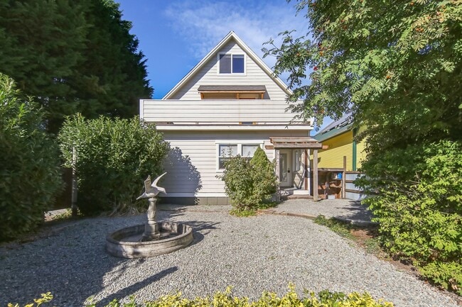 1040 S Elmgrove St in Seattle, WA - Building Photo - Building Photo